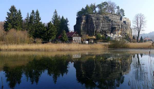 城堡池塘