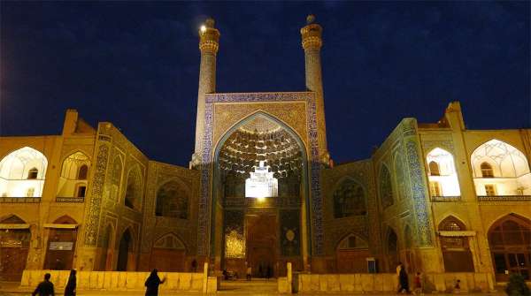 Mezquita del imán por la noche