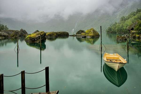 邦德湖