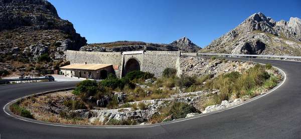 Pont routier au Mirador Corbat
