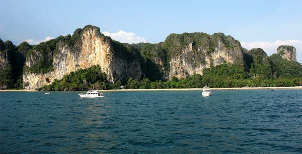 Op het strand van Railay West