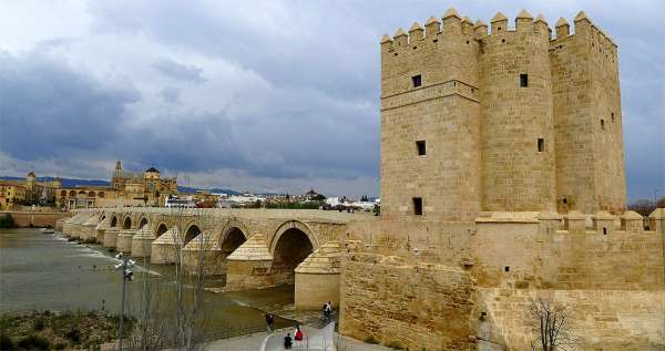 Torre de la Calahorra et pont romain