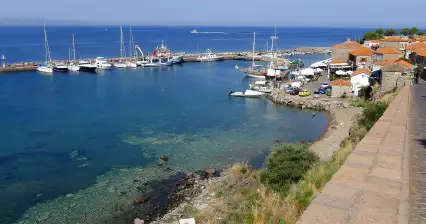 Il porto di Molyvos