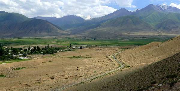 View of the Tör Ükök valley