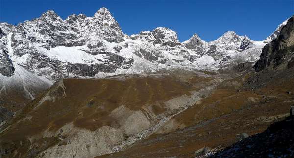 Widok na przełęcz Cho la