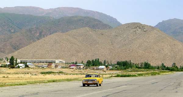 Traffic at Cholpon Ata Airport