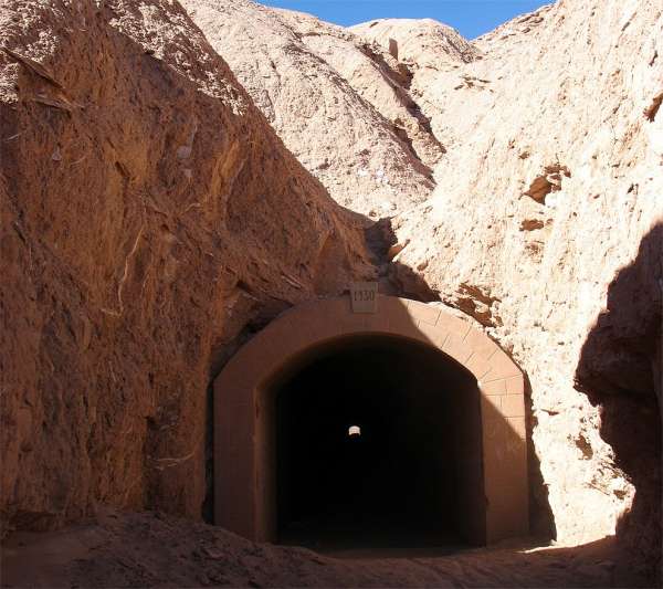 Tunnel vers la vallée de la mort