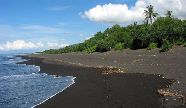 Volcanic origin of Bali