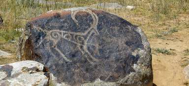 Petroglyfy v Cholpon Ate