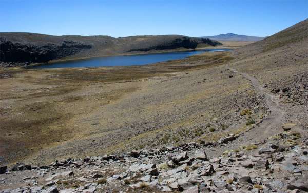 Abstieg zur Lagune von Carhuacocha