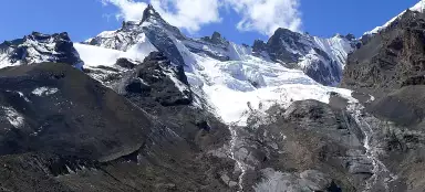 샤강 아래 하이킹