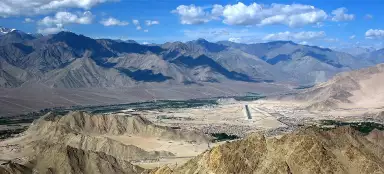 Escursione sulle colline tra Leh e Sab