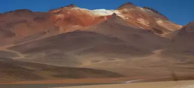 Dirigindo pelo Desierto de Dali