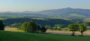 密輸業者の足跡に沿ってハイキング