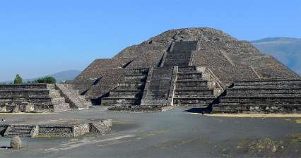 Visit of Teotihuacán
