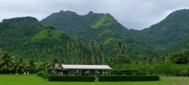 라로통가 주변의 자전거 여행