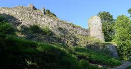 Wycieczka po ruinach zamku Kumburk